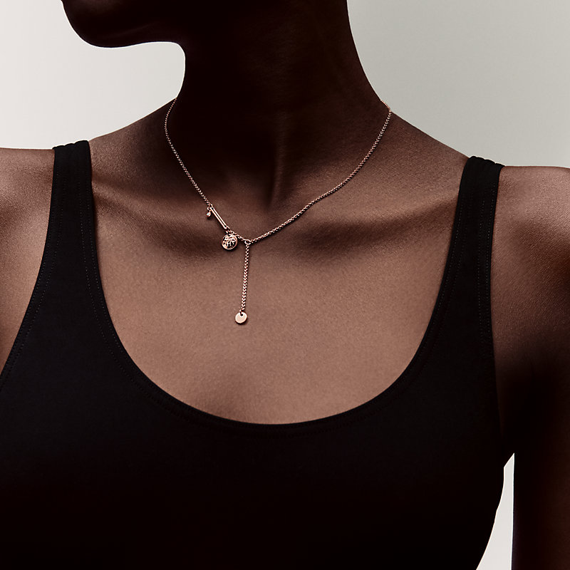 【HERMES】★Pendentif Ex-Libris, petit modele ネックレス Hermès Ex-Libris pendant, small model | Hermès Canada